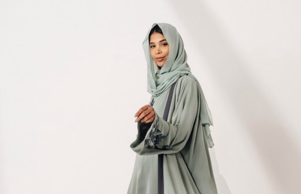 gamis warna sage cocok dengan jilbab warna apa