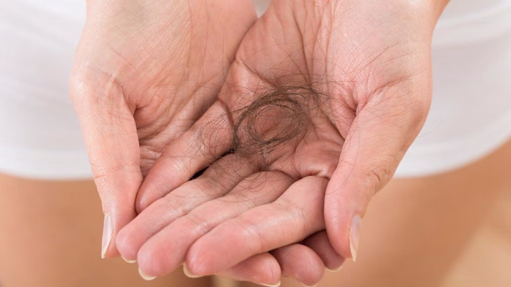 Mimpi Rambut Rontok dan Makna yang Sering Tersembunyi dalam Keseharian