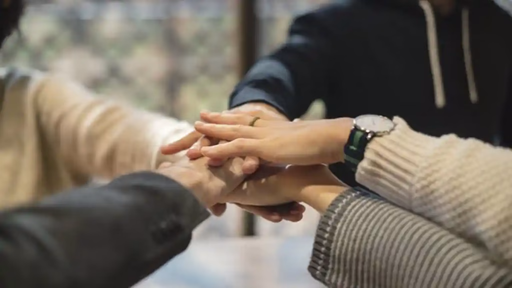 Arti Friendly dalam Kehidupan Sehari-hari yang Lebih Hangat dan Nyata