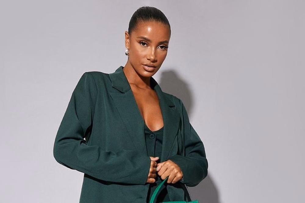 Warna Baju untuk Kulit Gelap yang Bikin Penampilanmu Makin Menawan