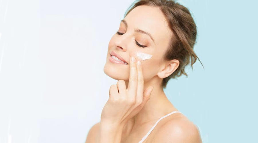 Cara Agar Wajah Tidak Kusam Saat Memakai Sunscreen