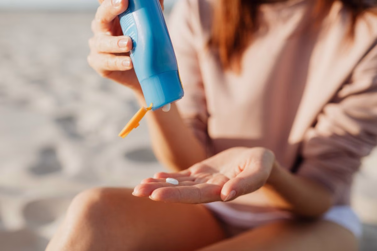 Manfaat Sunscreen untuk Kulit Sehat dan Terlindungi di Tengah Cuaca Tropis
