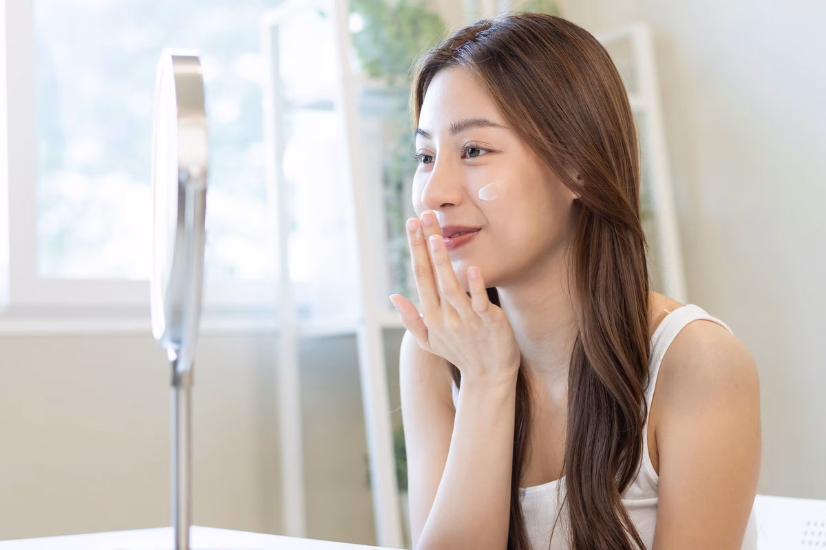 Reapply Sunscreen Bikin Kulit Tetap Aman Saat Aktivitas Padat