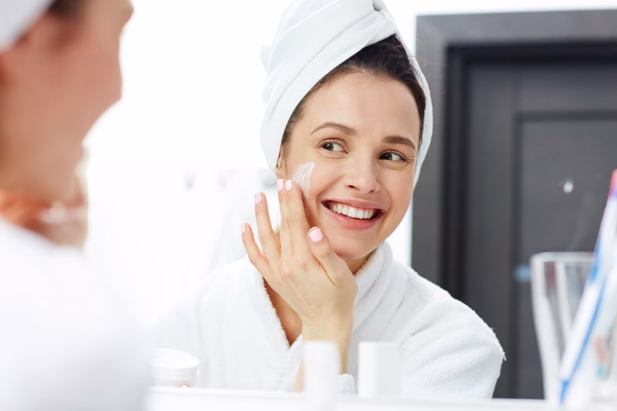 Skincare Pagi yang Bikin Wajah Terlihat Fresh dan Nyaman Sepanjang Hari