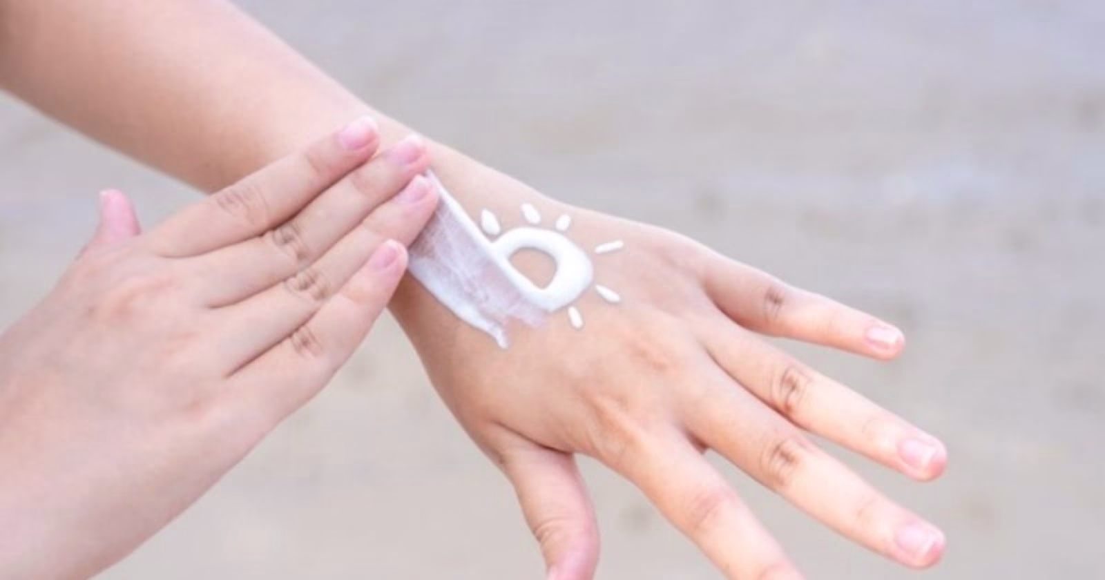 Sunblock Badan untuk Melindungi Kulit dari Paparan Sinar Matahari