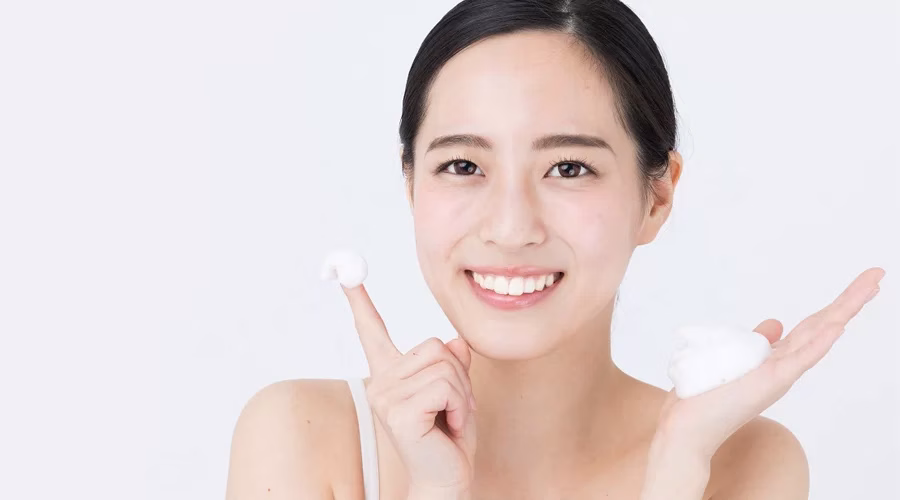 Urutan Memakai Skincare yang Benar untuk Kulit Lebih Sehat