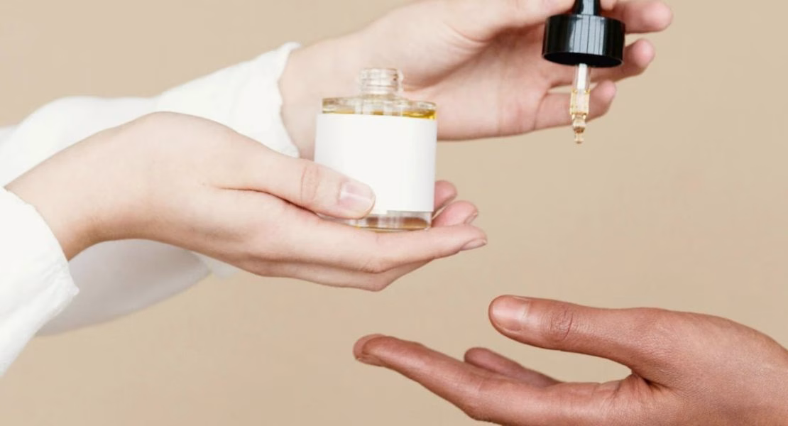 Hyaluronic Acid dan Centella: Rahasia Kulit Lembab dan Sehat yang Banyak Dicari
