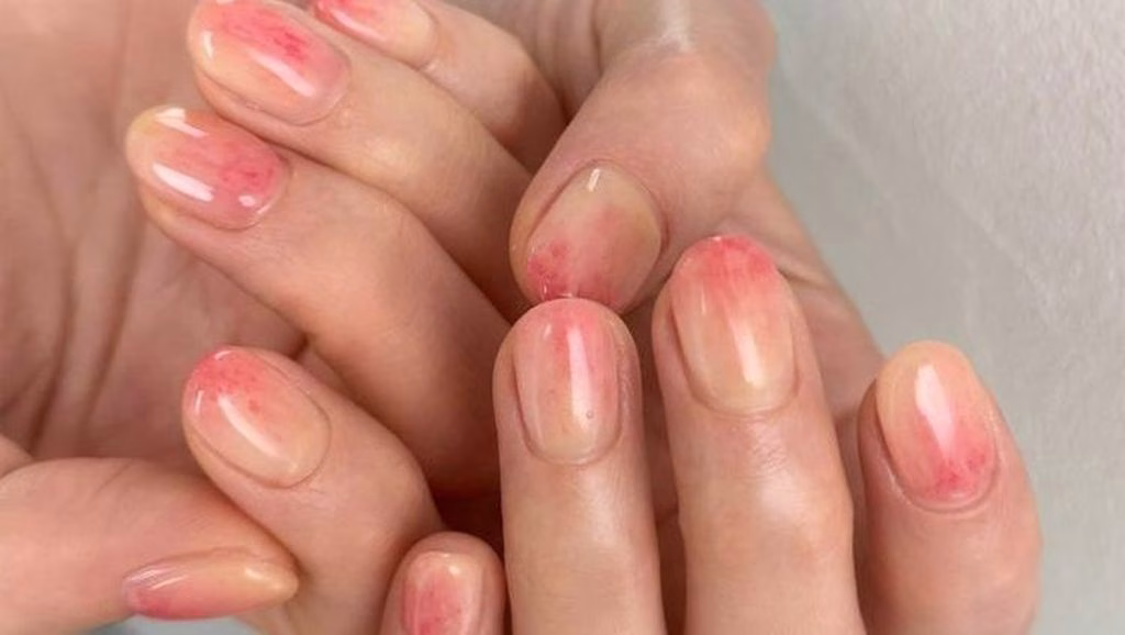 Manicure Kuku untuk Tampilan Tangan yang Rapi dan Menawan