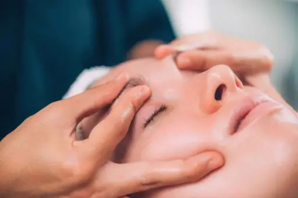 Setelah Facial Apakah Boleh Cuci Muka? Rahasia yang Bikin Kulitmu Glowing Tanpa Rusak