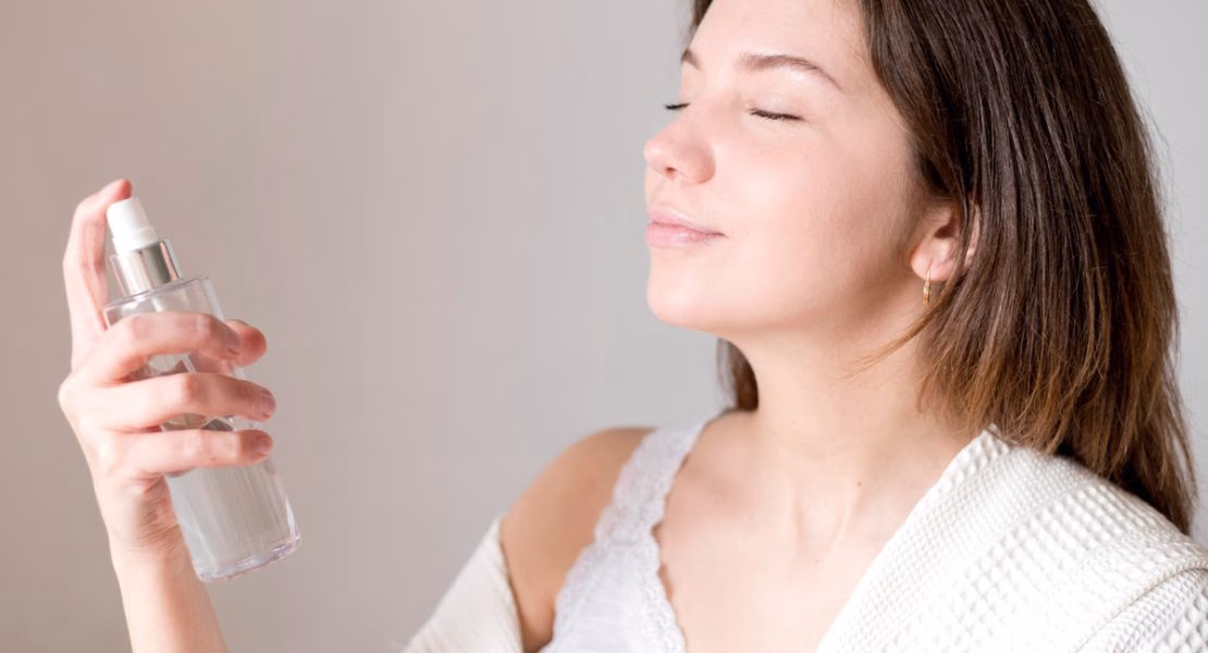 Setting Spray Dulu atau Sunscreen Dulu? Rahasia Makeup Awet dan Kulit Sehat Sepanjang Hari