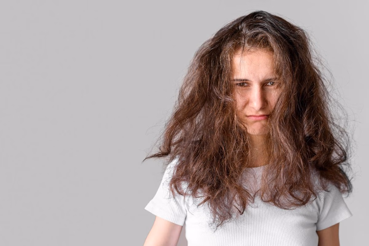 Rahasia Alami Mengatasi Rambut Kering dengan Vitamin yang Tepat