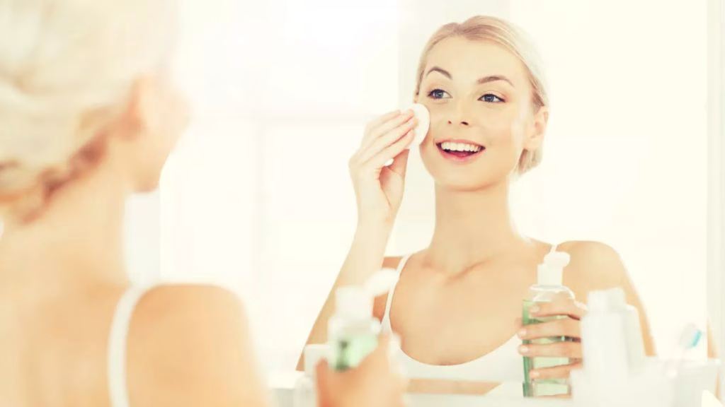 Astringent Adalah: Buat Kulit Kamu Terasa Bersih dan Fresh Sepanjang Hari