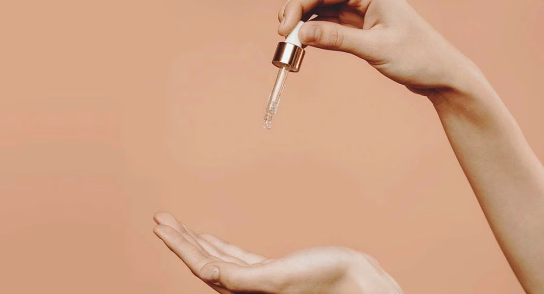 Berapa Menit Serum Meresap ke Kulit agar Manfaatnya Maksimal
