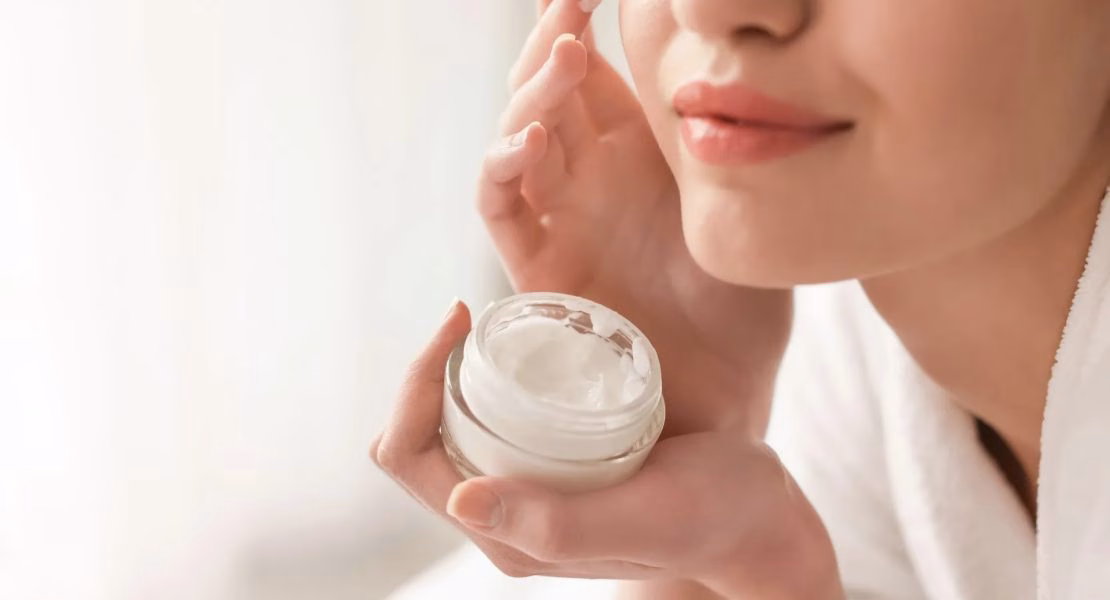 Emollient Adalah Bahan Pelembut Kulit yang Membuat Perbedaan Nyata