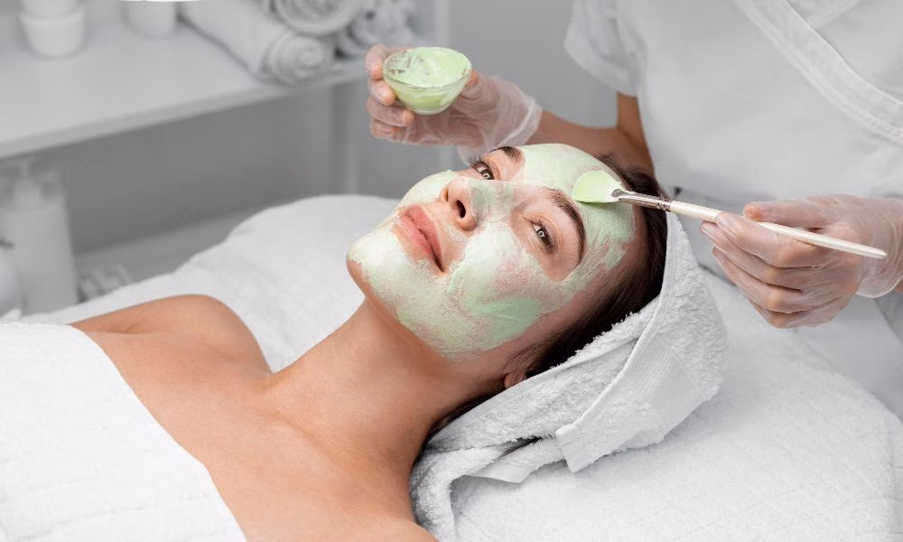 Kenapa Facial Wajah Menjadi Pilihan Utama untuk Kulit yang Lebih Segar Setiap Hari?