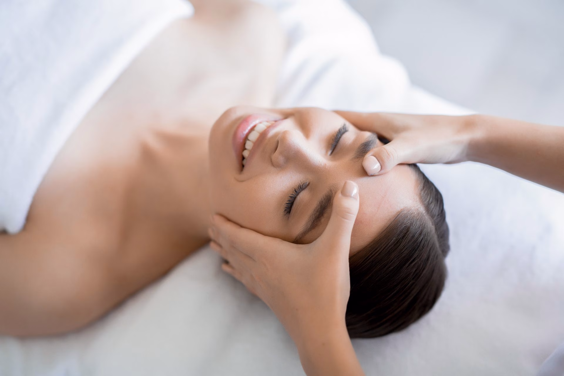 Step Facial Wajah yang Membantu Kulit Tetap Sehat dan Nyaman Setiap Hari
