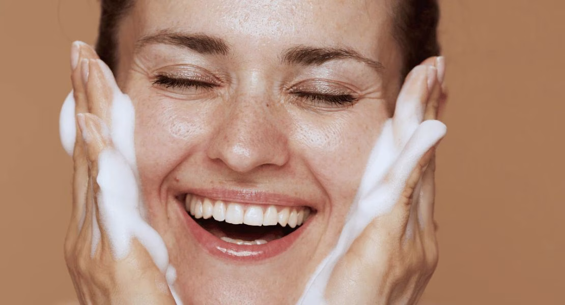 Gentle Cleanser Adalah Pembersih Wajah yang Lembut untuk Kulit Sensitif