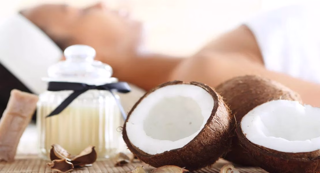 Manfaat Minyak Kelapa untuk Wajah yang Bikin Kulitmu Glowing Alami