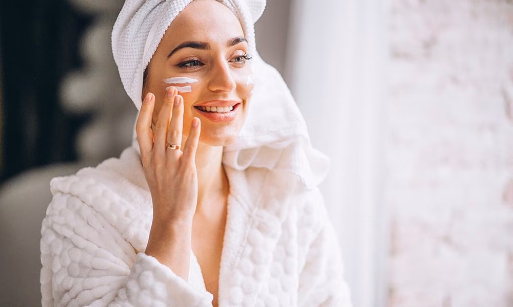Manfaat Salicylic Acid untuk Wajah yang Efektif Atasi Komedo dan Jerawat