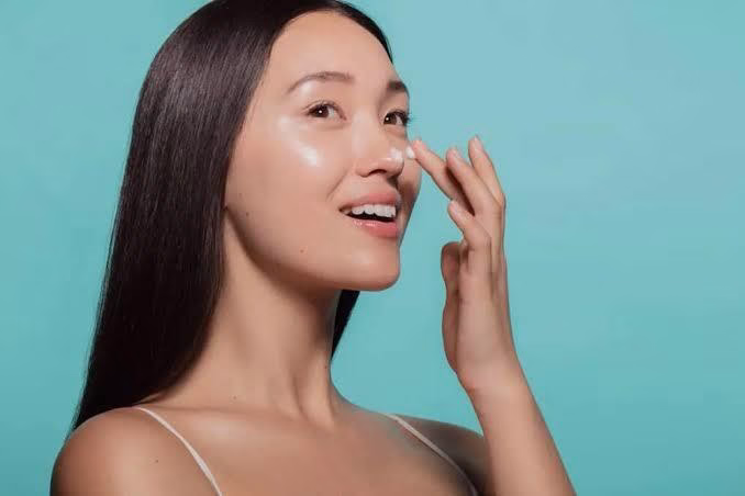 Moisturizer untuk Kulit Berjerawat yang Bikin Kulit Tenang dan Percaya Diri Kembali