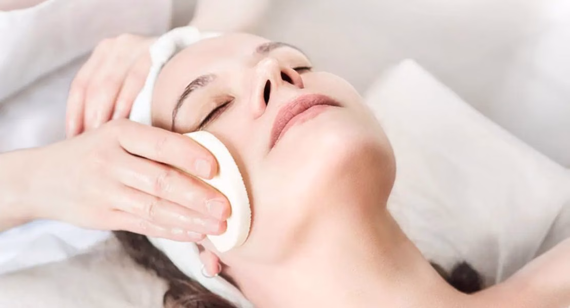 Step Facial Wajah yang Membantu Kulit Tetap Sehat dan Nyaman Setiap Hari