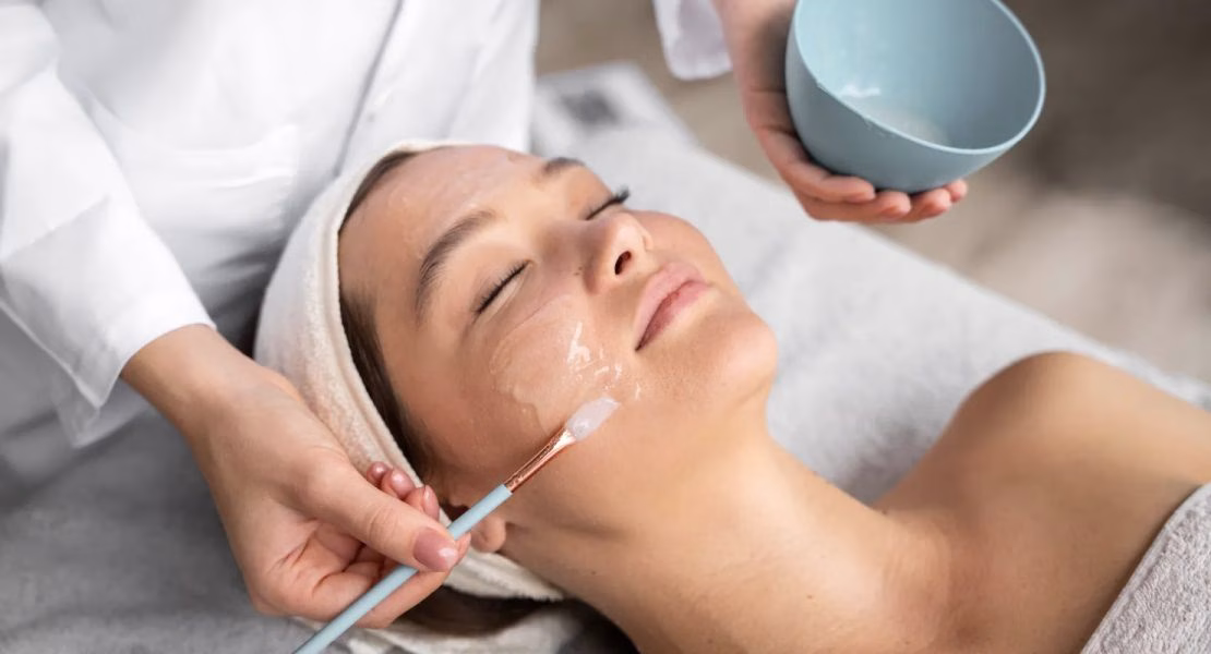 Treatment Menghilangkan Bekas Jerawat yang Ampuh Bikin Kulit Halus dan Glowing Lagi