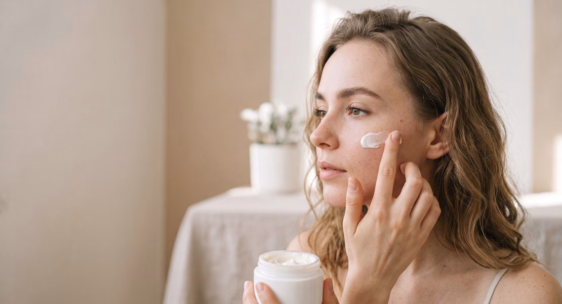Moisturizer Buat Kulit Kering: Pilih yang Nyaman dan Bikin Kulit Tetap Lembap