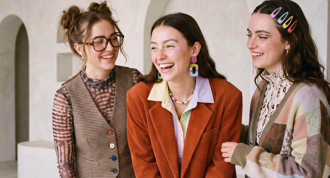 Tampil Anti-Mainstream dengan Quirky Look yang Penuh Karakter